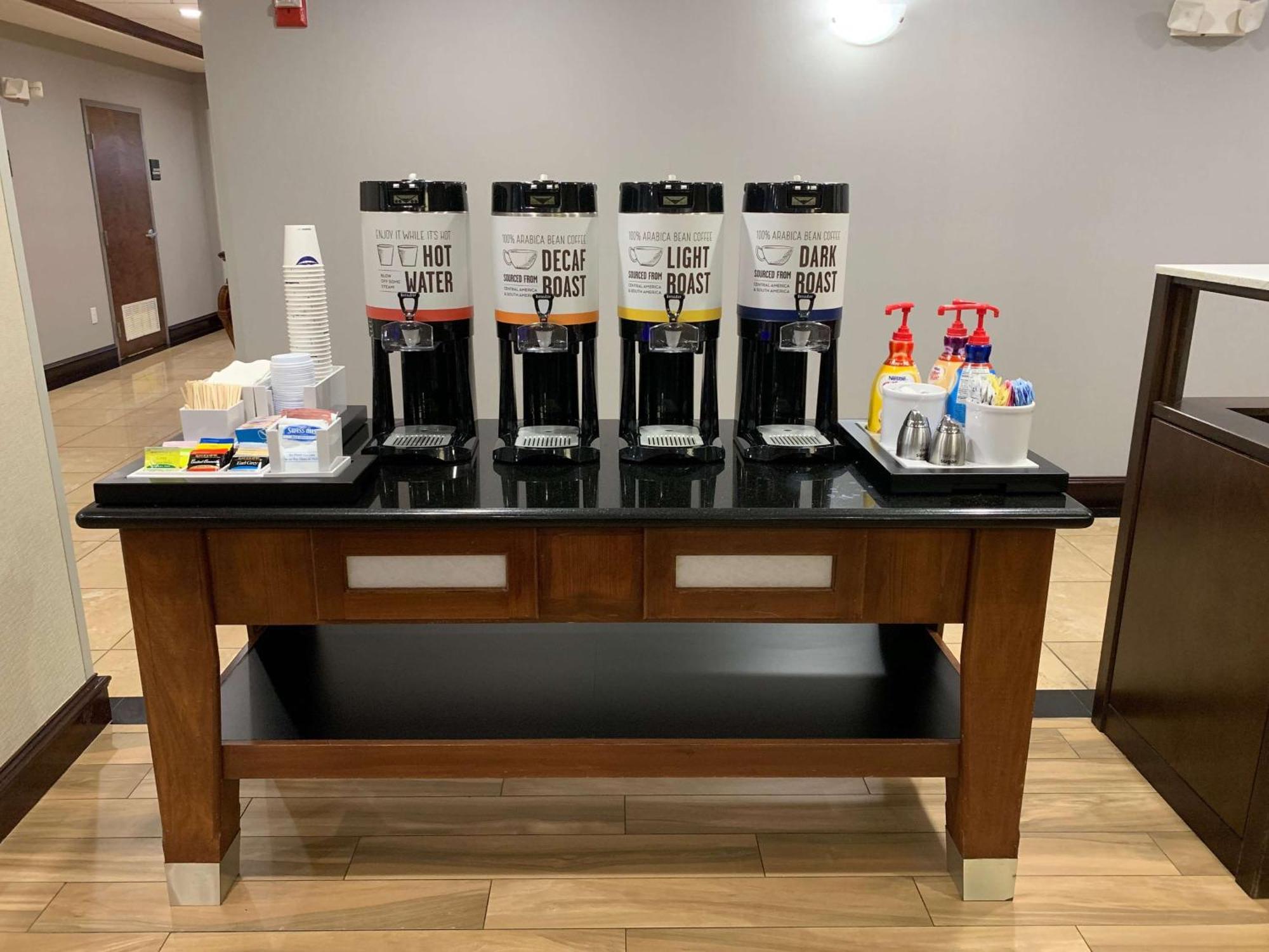 Hampton Inn Форт-Стоктон Экстерьер фото